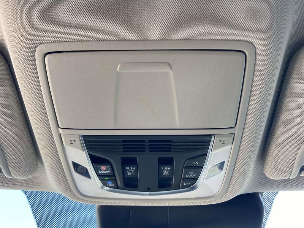 Used 2023 Acura RDX w/ Technology Package image 24