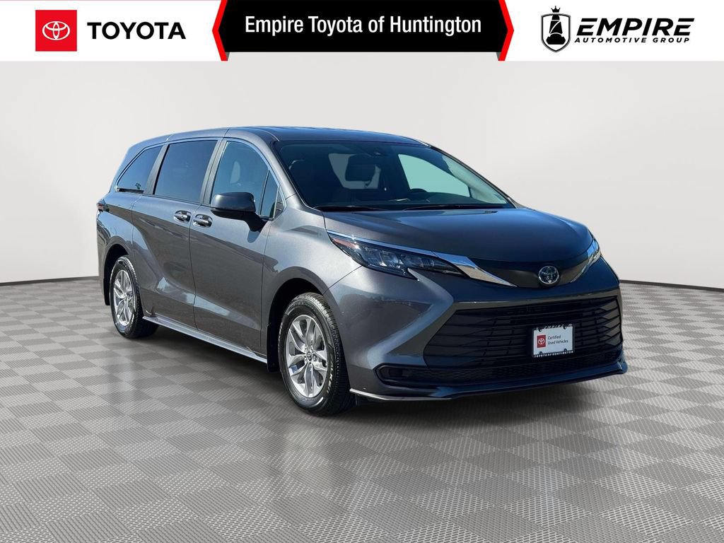 Used 2025 Toyota Sienna LE AWD/4WD 360° Tour