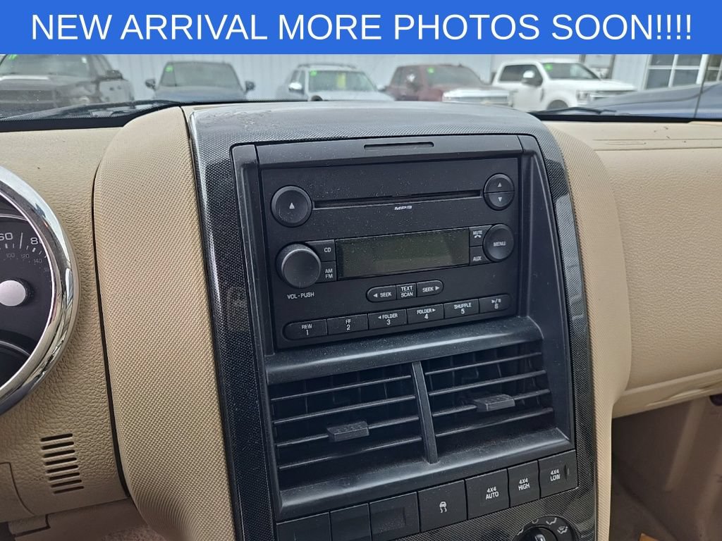 Used 2006 Ford Explorer XLT AWD/4WD image 2