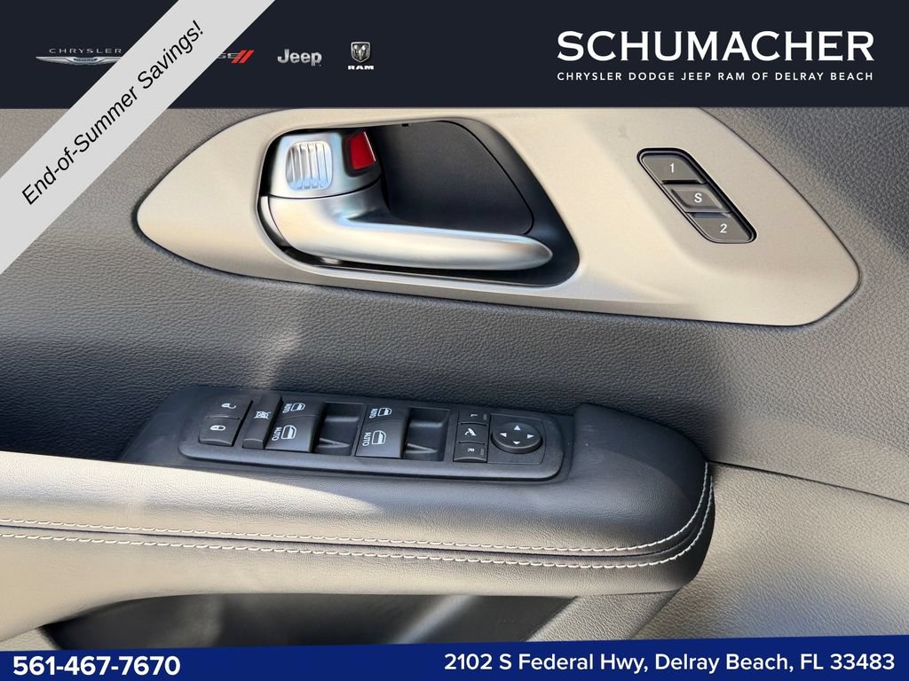 New 2027 Chrysler Pacifica Limited FWD image 22