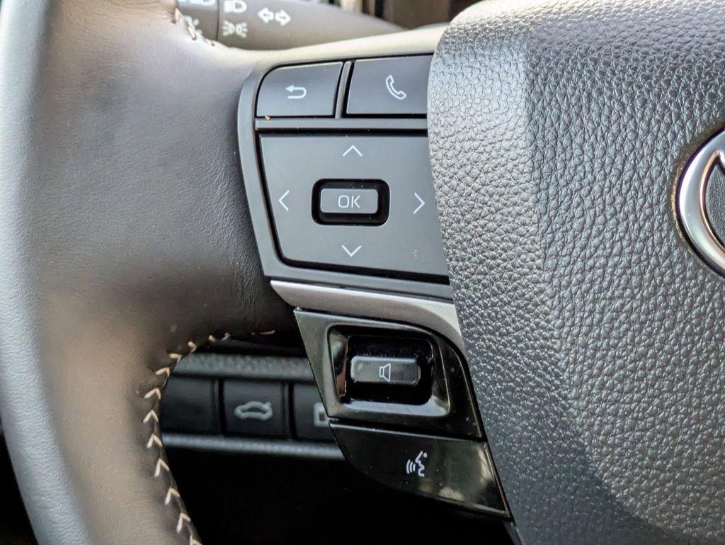 Certified 2025 Toyota Camry SE w/ Convenience Package image 25