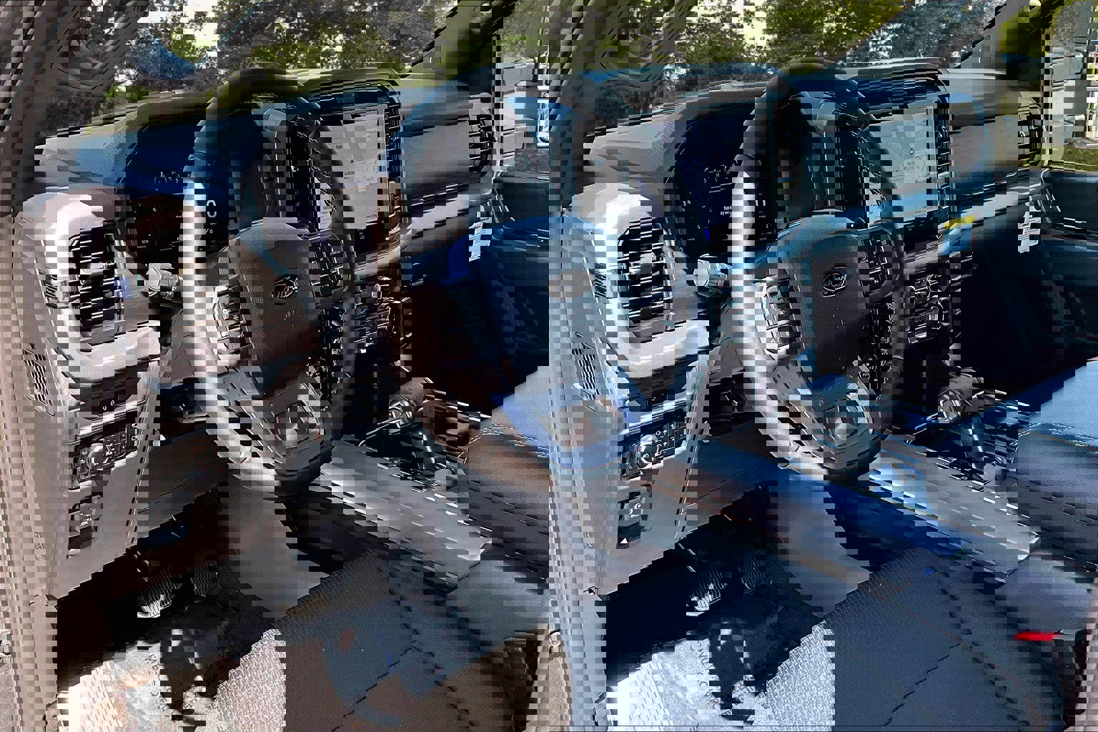 New 2025 Ford F150 XLT w/ Equipment Group 302A MID image 6