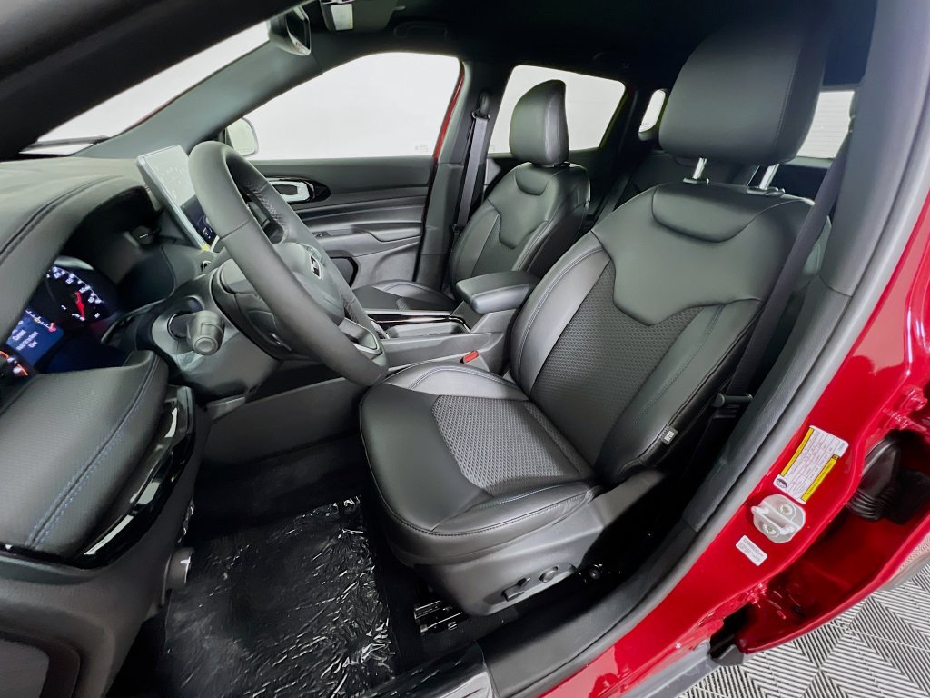 New 2026 Jeep Compass Latitude AWD/4WD image 19
