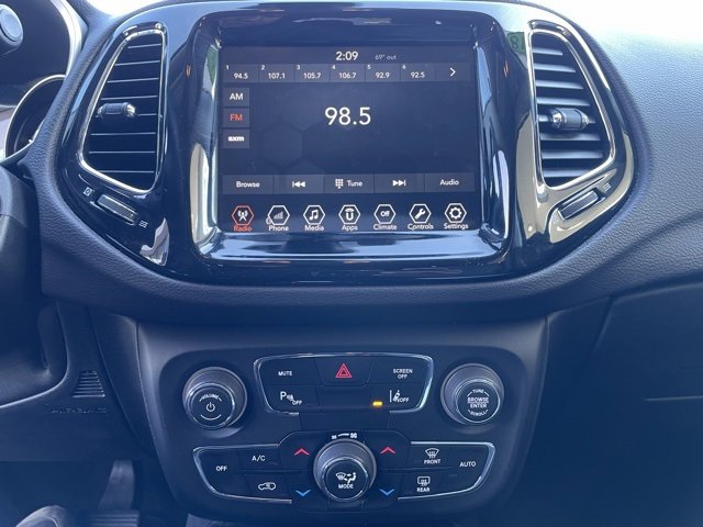 Used 2018 Jeep Compass Limited image 19