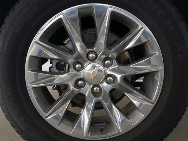 New 2025 Chevrolet Suburban Premier AWD/4WD image 10
