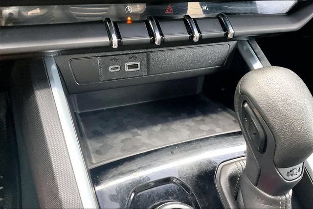 Used 2023 Chevrolet Colorado Trail Boss w/ Technology Package AWD/4WD image 30