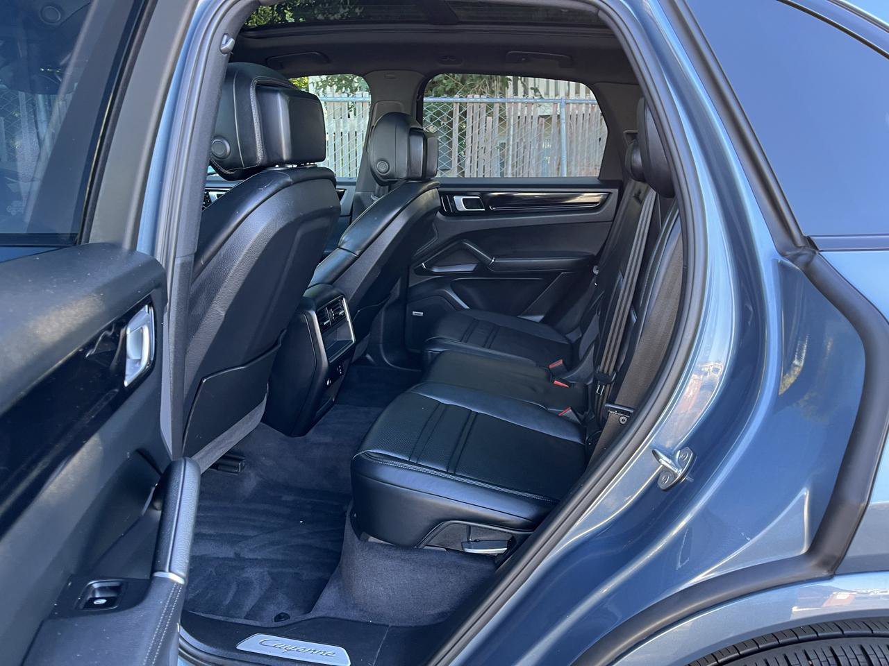 Used 2020 Porsche Cayenne AWD/4WD image 7