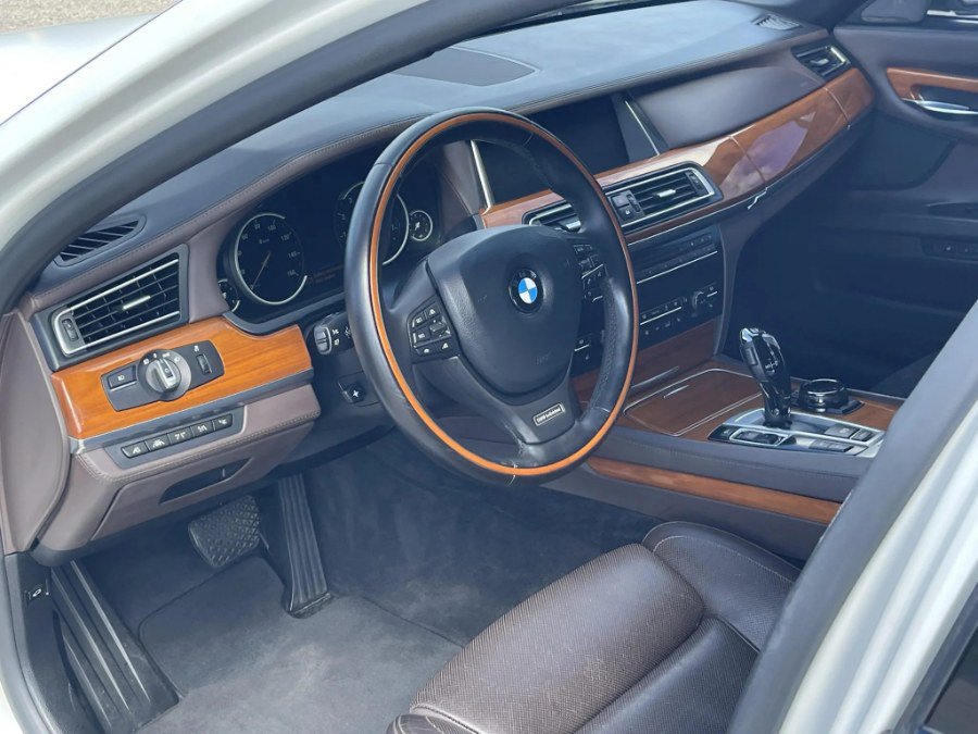 Used 2014 BMW 760Li RWD image 25