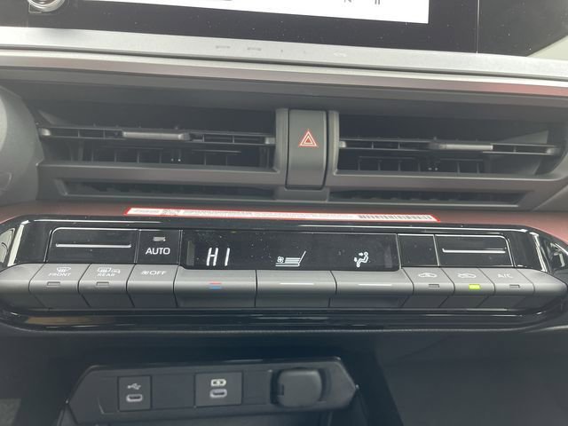 New 2026 Toyota Prius Plug-In Hybrid FWD image 19