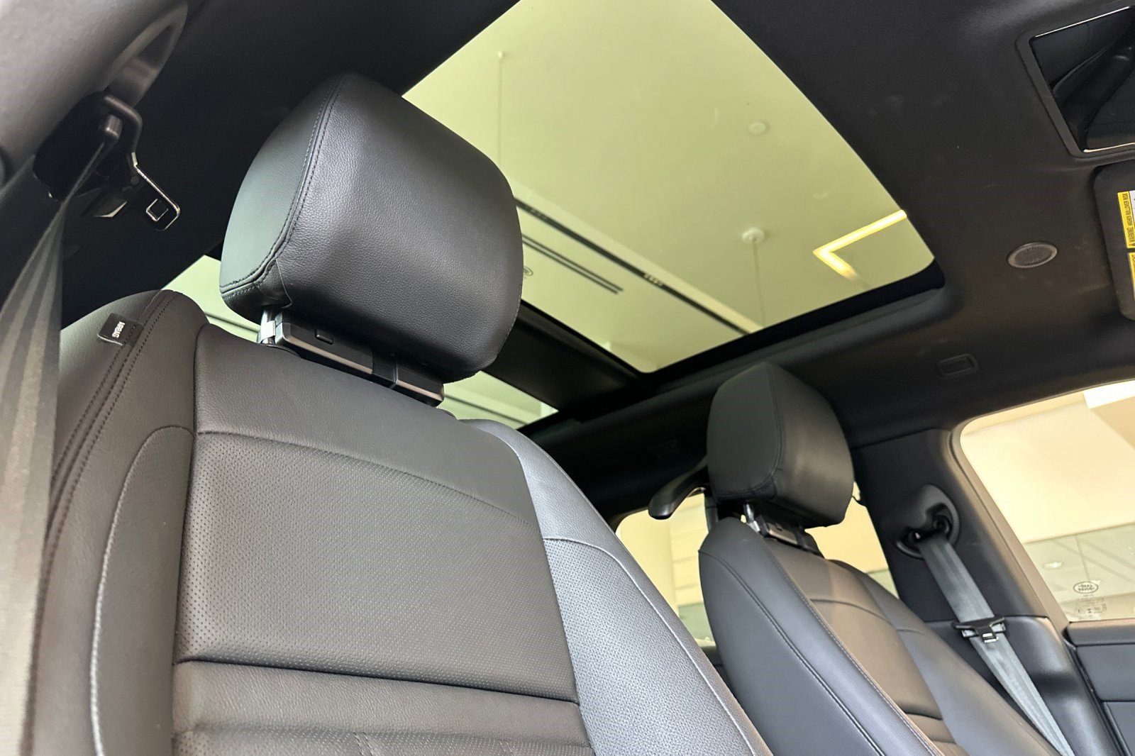 Used 2026 Land Rover Range Rover Evoque S image 24