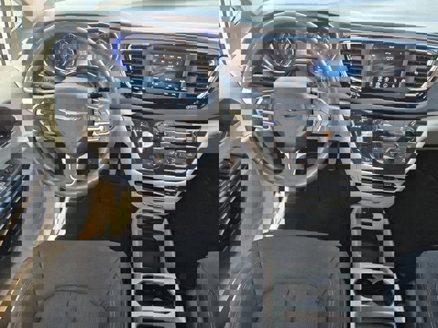 Used 2018 Chrysler Pacifica L image 27