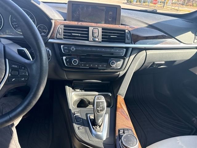 Used 2015 BMW 428i xDrive Convertible image 19