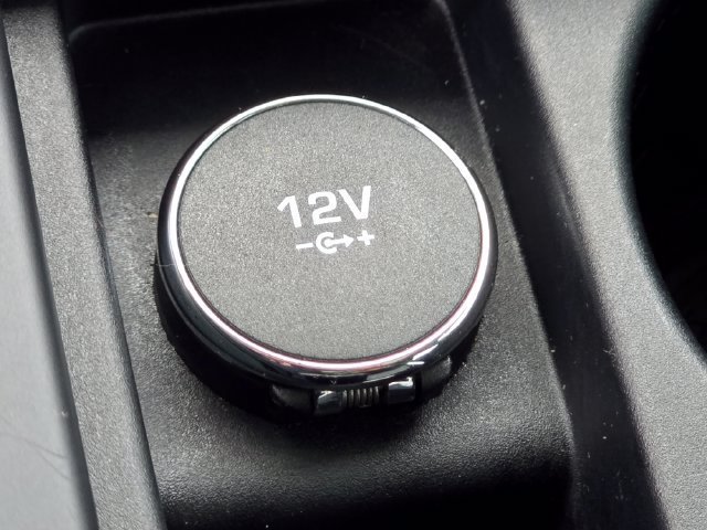 Used 2020 Jaguar XE S AWD/4WD image 16