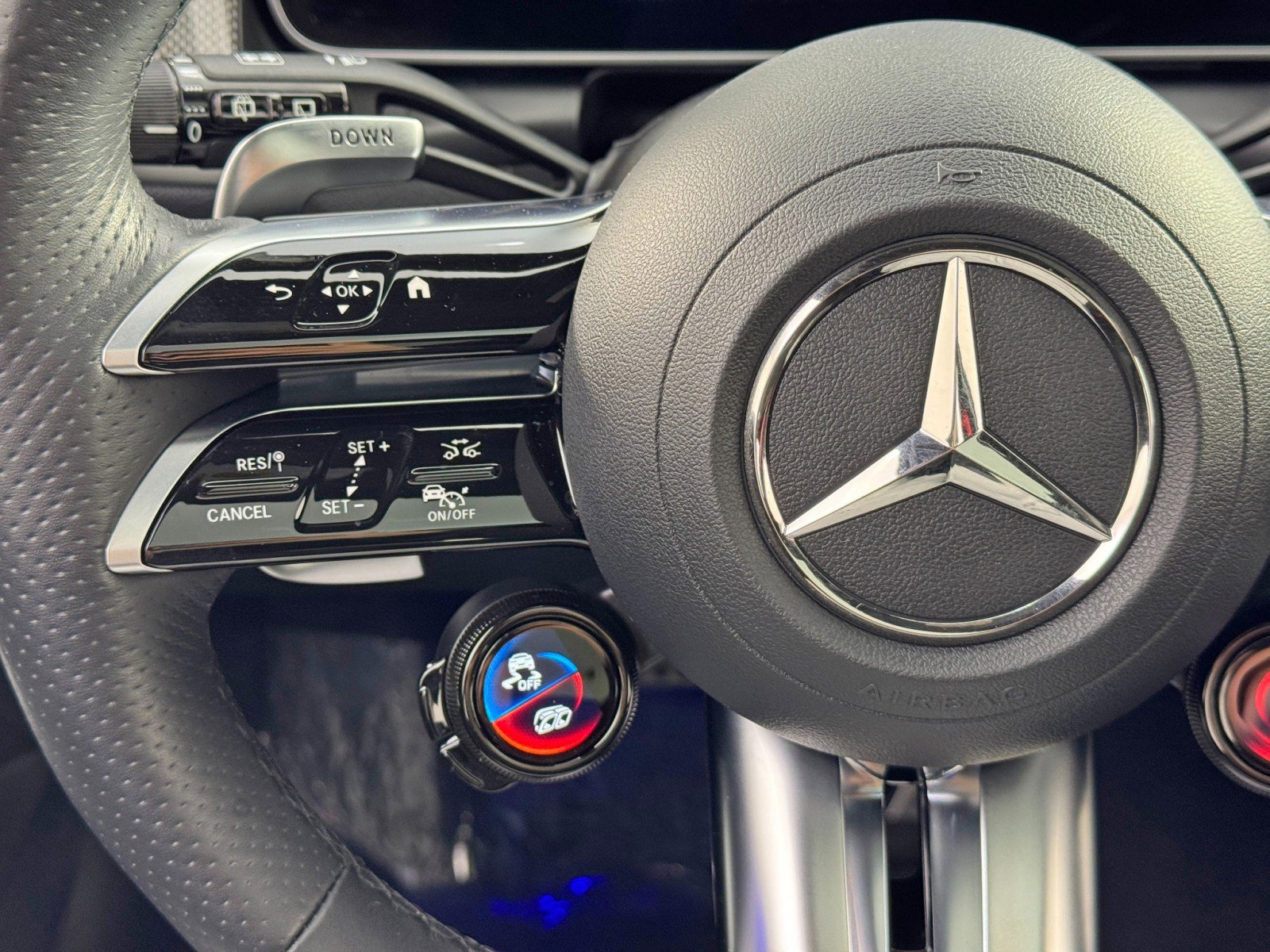 Used 2024 Mercedes-Benz GLC 43 AMG 4MATIC image 23