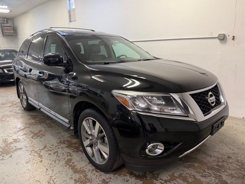 Used 2013 Nissan Pathfinder Platinum w/ Platinum Premium Pkg AWD/4WD image 3