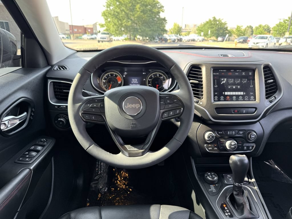 Used 2022 Jeep Cherokee Trailhawk w/ Premium Leather Package AWD/4WD image 24