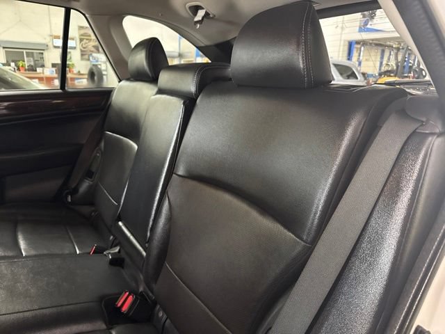 Used 2016 Subaru Outback 2.5i Limited AWD/4WD image 19