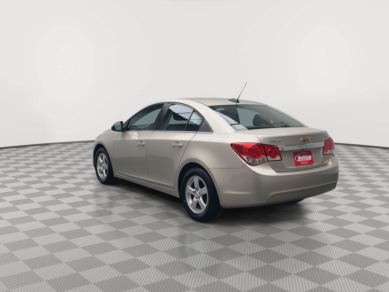 Used 2016 Chevrolet Cruze LT w/ Technology Package FWD image 30