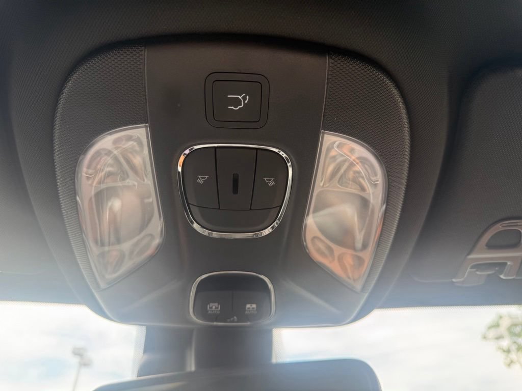Used 2025 Jeep Compass Limited w/ Elite Group AWD/4WD image 28