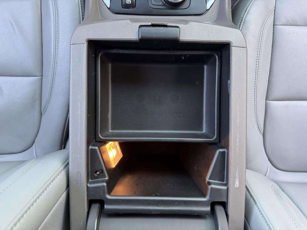 Used 2020 Chevrolet Traverse LT w/ Driver Confidence II Package image 25