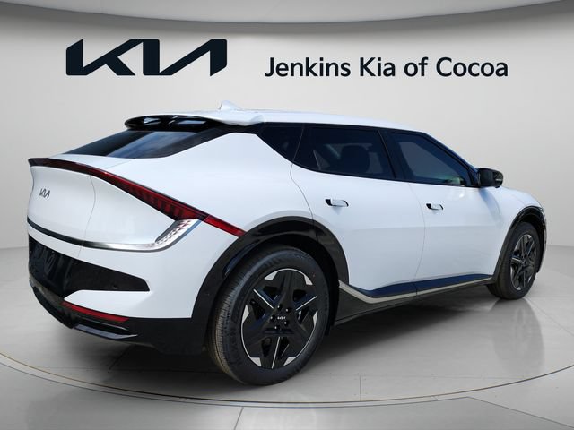New 2026 Kia EV6 Wind RWD image 3