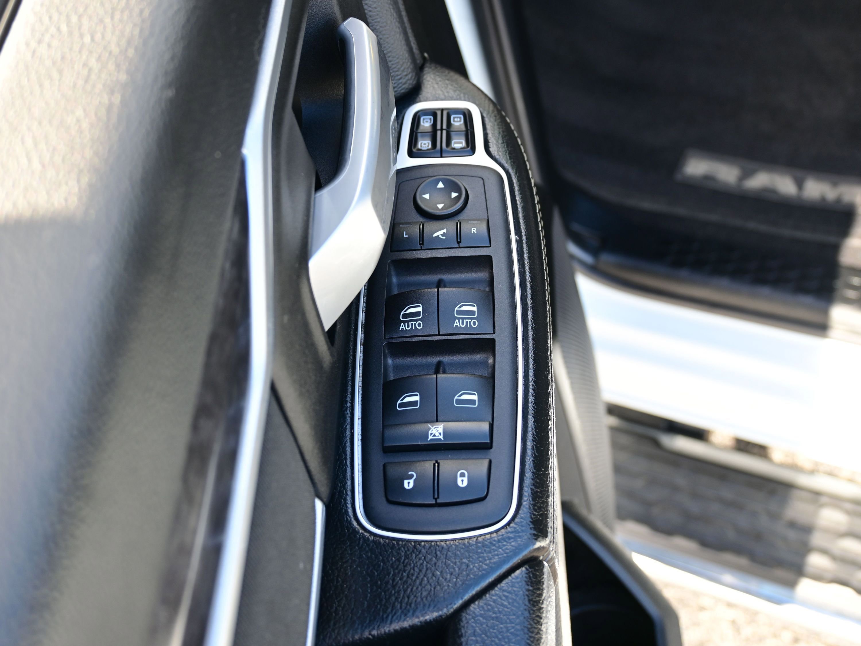 Used 2024 RAM 3500 Big Horn image 12