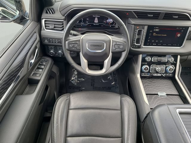 Used 2024 GMC Yukon XL Denali AWD/4WD image 14