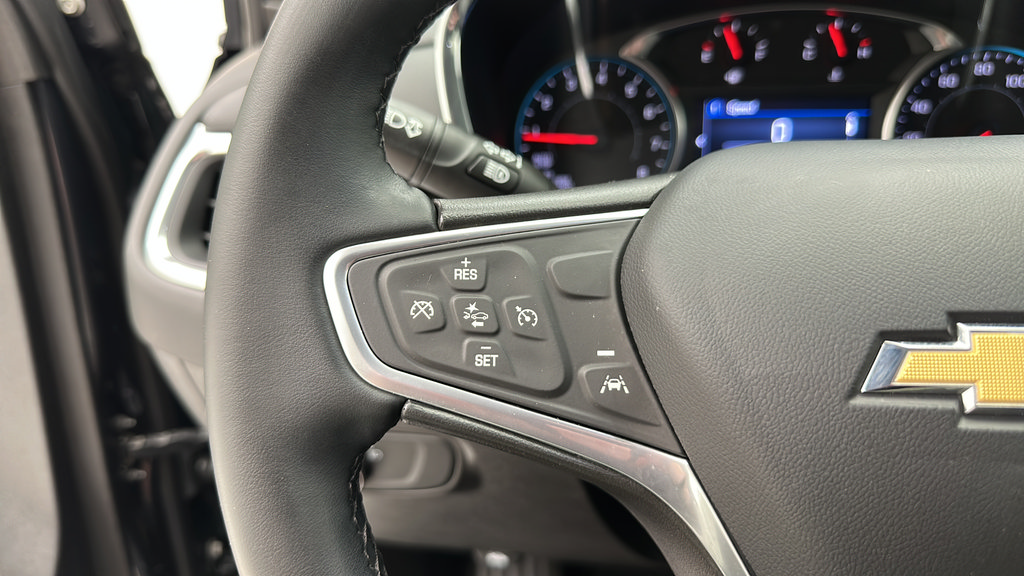 Used 2023 Chevrolet Equinox LT FWD image 18