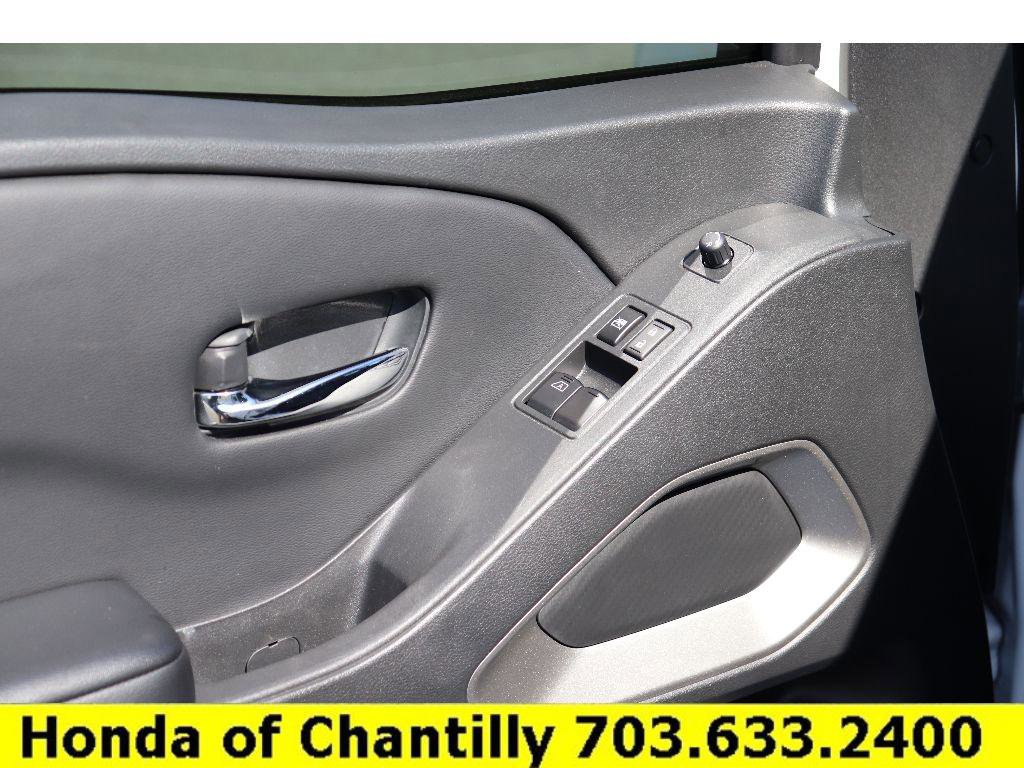 Used 2025 Nissan Frontier SV w/ SV Convenience Package image 31