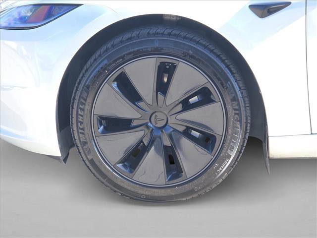 Used 2025 Tesla Model 3 Long Range image 9
