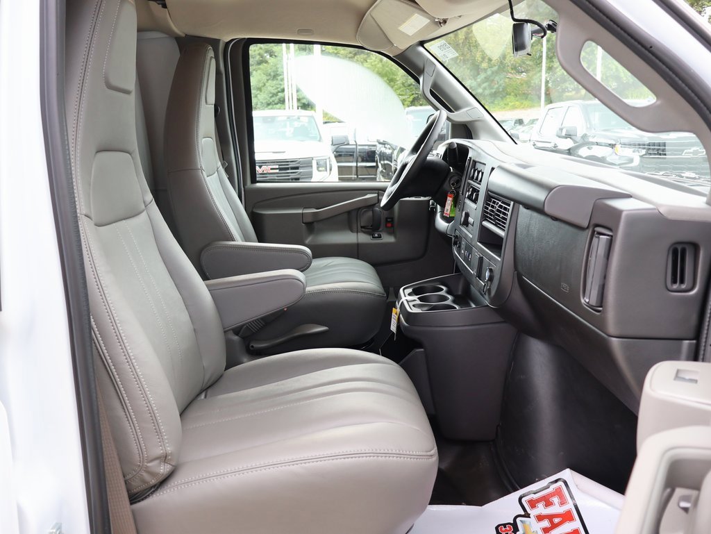 New 2025 GMC Savana 3500 Work Van w/ Driver Convenience Package image 29