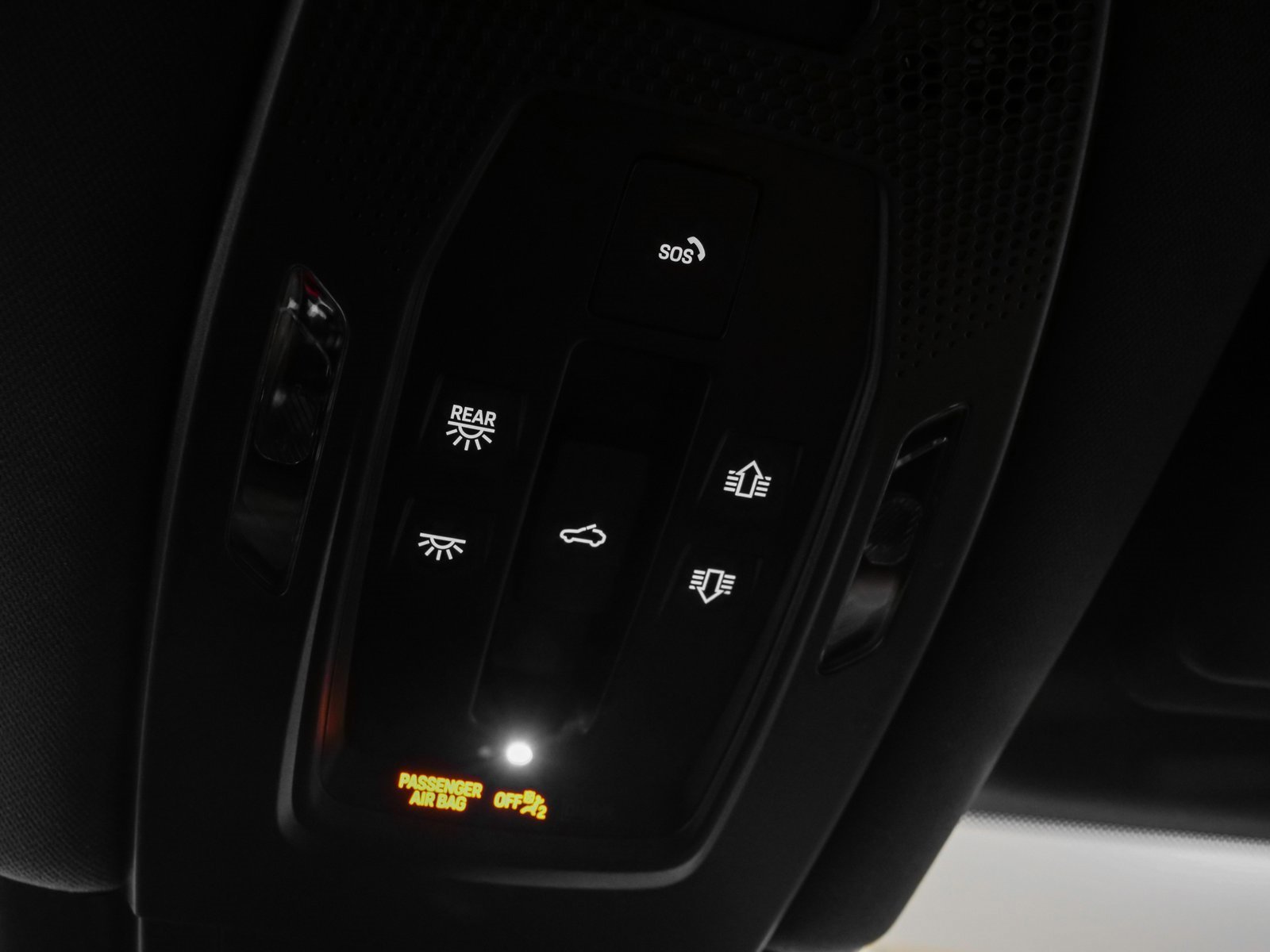 Used 2025 Porsche Cayenne image 34