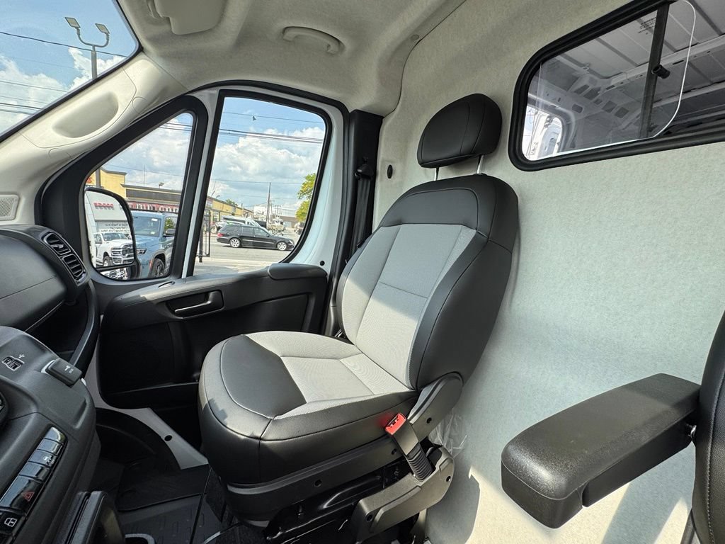 New 2026 RAM ProMaster 2500 w/ Convenience Group FWD image 18