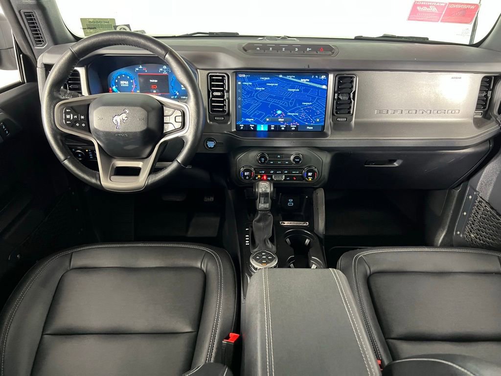 Used 2025 Ford Bronco Badlands image 14