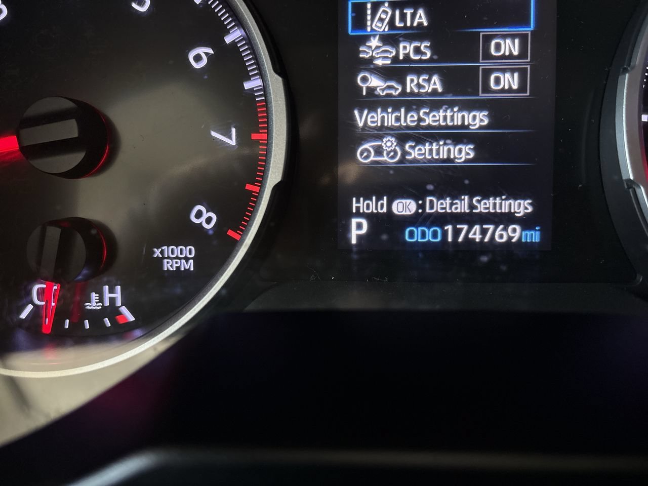Used 2019 Toyota RAV4 LE FWD image 15