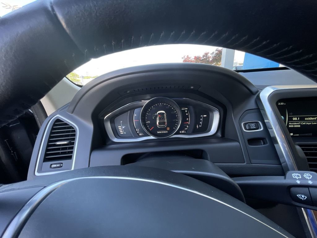 Used 2017 Volvo XC60 T5 Inscription w/ Preferred Option Package image 11