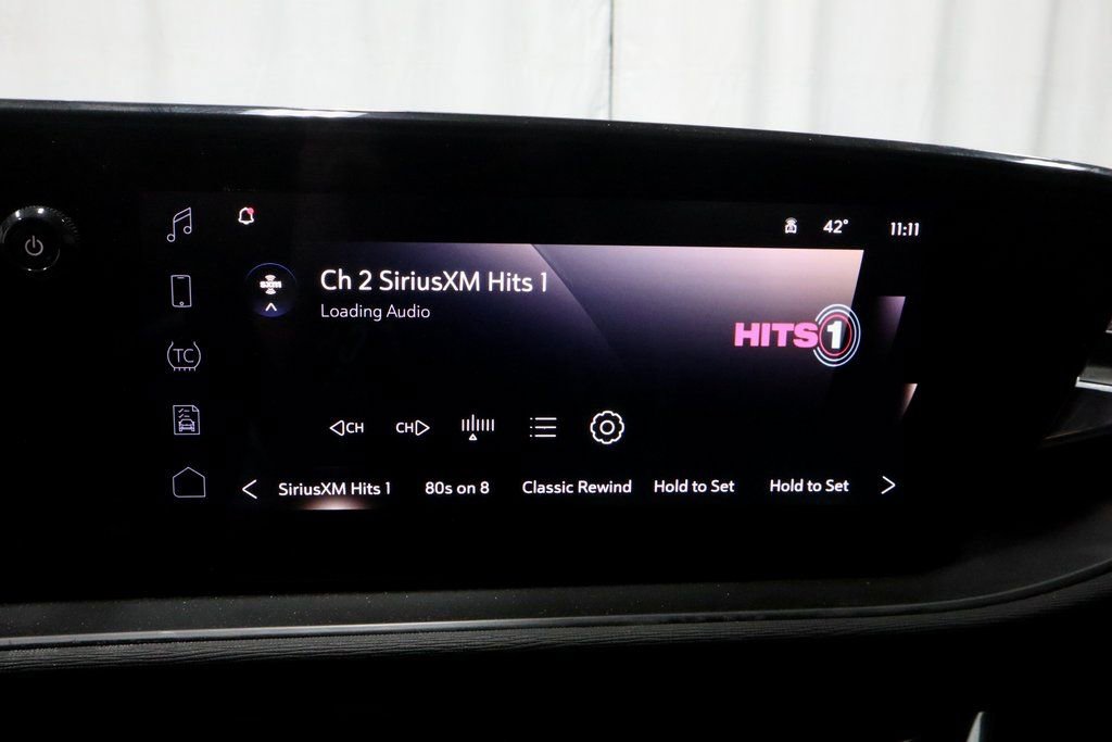 Used 2025 Buick Envista Preferred w/ Convenience II Package image 3