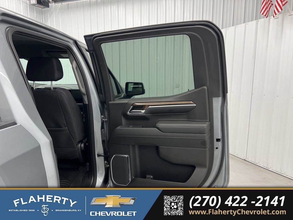 Used 2024 Chevrolet Silverado 1500 LT image 12