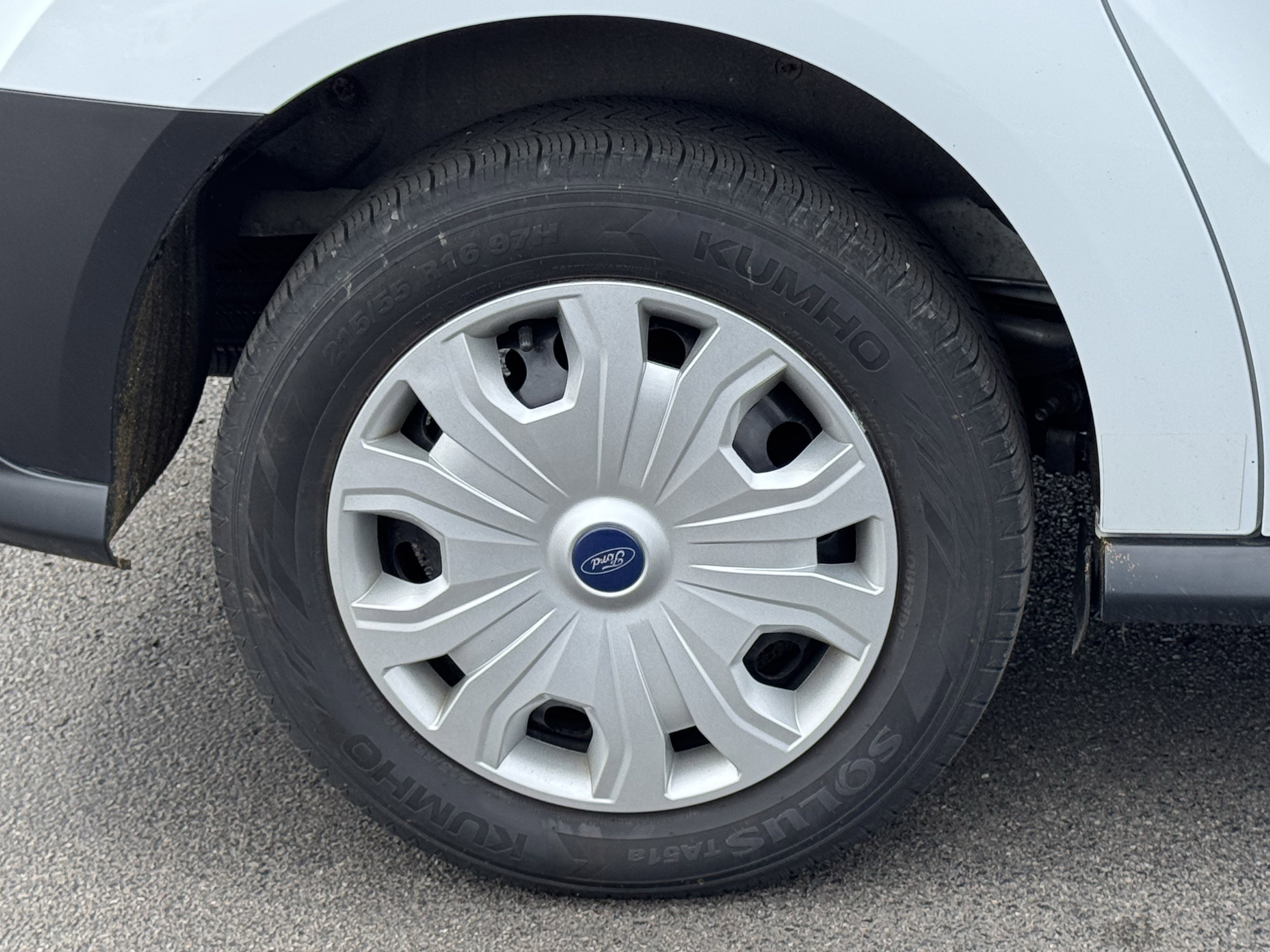 Used 2020 Ford Transit Connect XL image 19