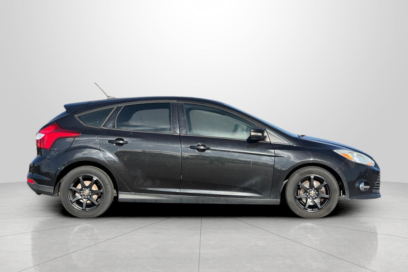 Used 2012 Ford Focus SE image 3
