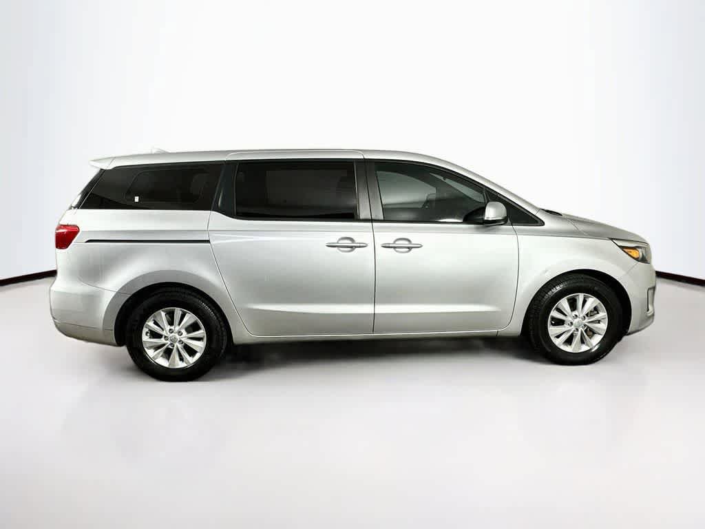 Used 2018 Kia Sedona L FWD image 26