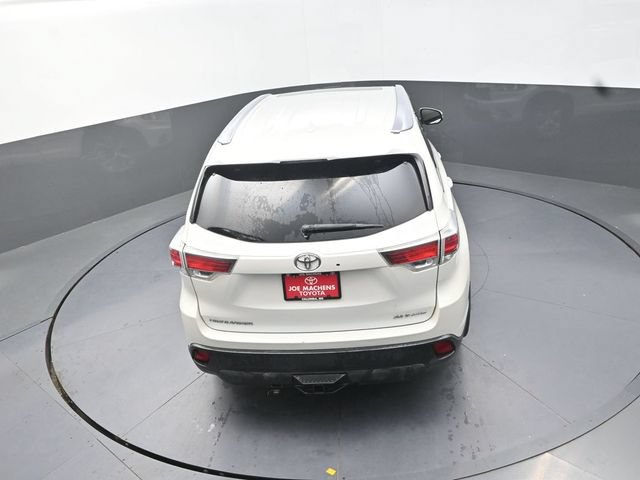 Used 2015 Toyota Highlander XLE AWD/4WD image 29