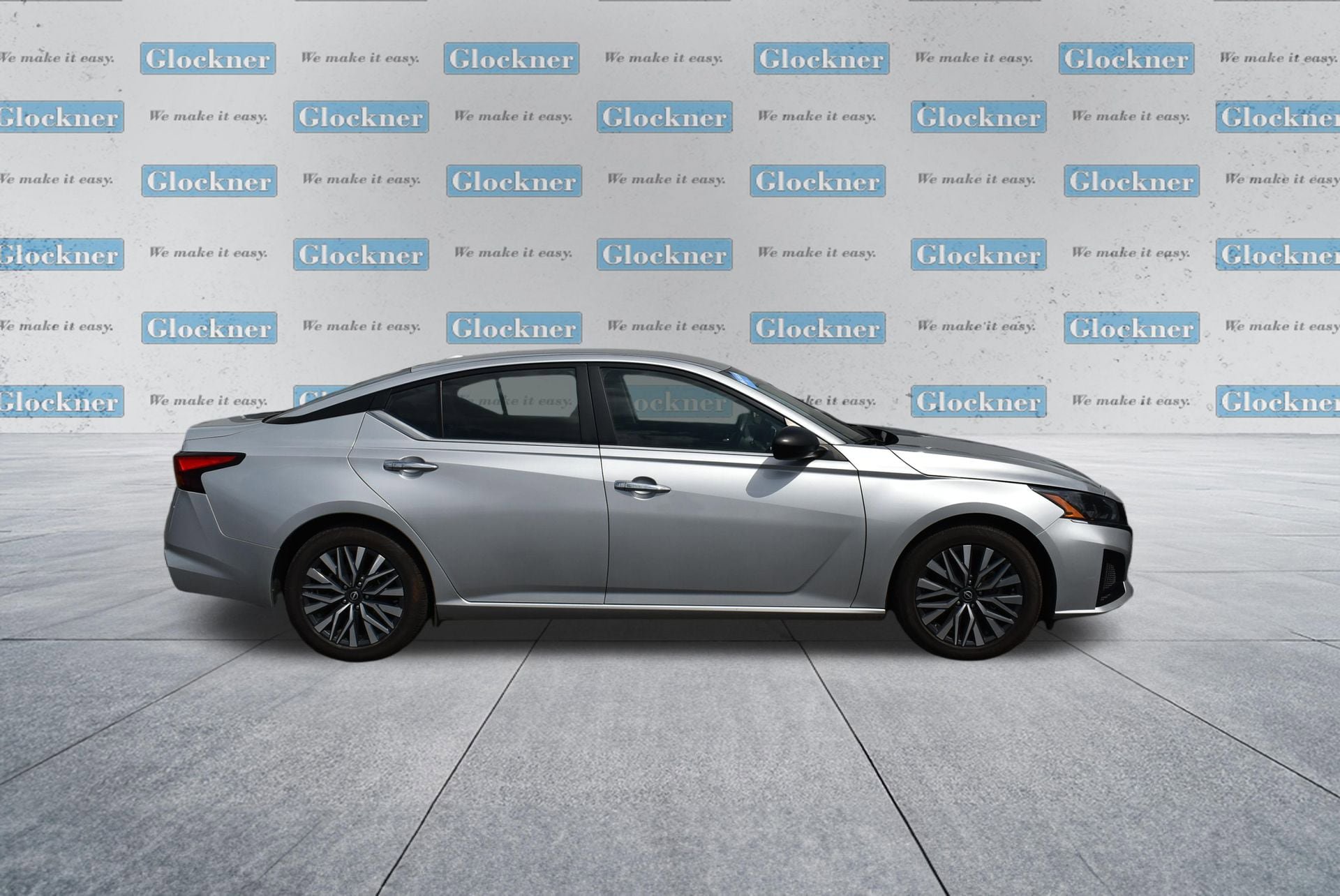 Used 2024 Nissan Altima 2.5 SV FWD image 2