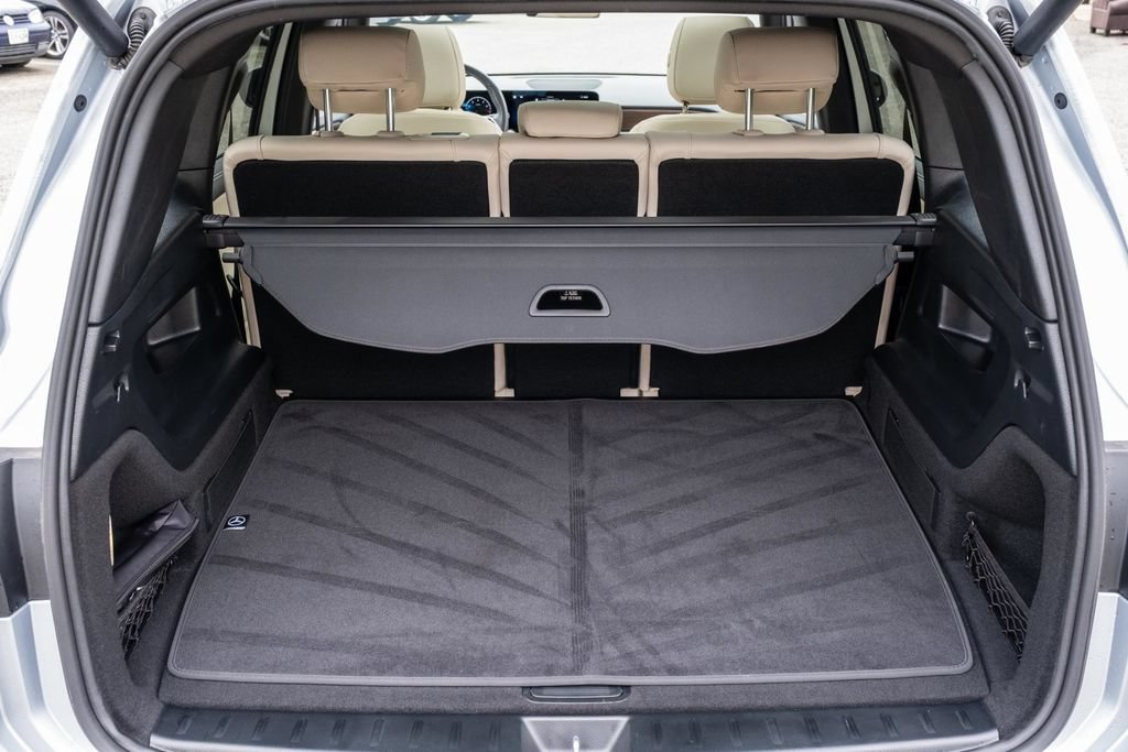 Used 2026 Mercedes-Benz GLB 250 4MATIC w/ Exclusive Package image 32