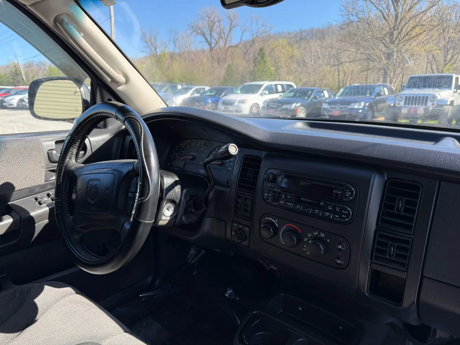 Used 2004 Dodge Dakota SLT w/ Deluxe Convenience Group AWD/4WD image 15