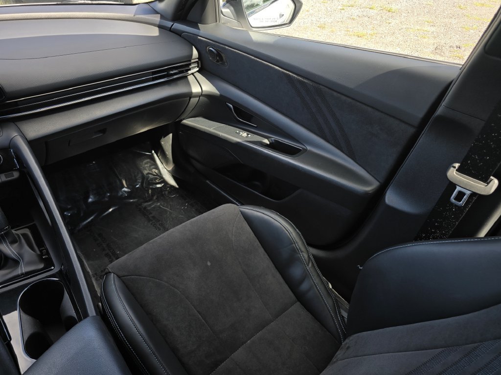 Used 2025 Hyundai Elantra N FWD image 17