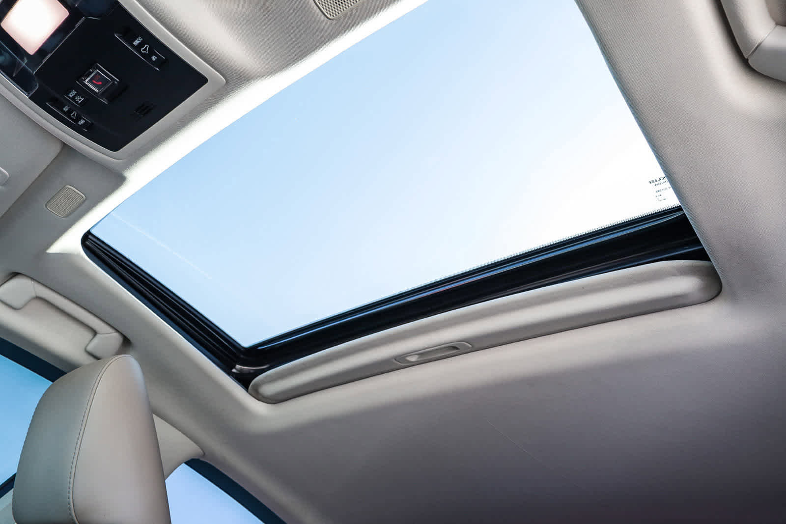 Used 2021 Lexus ES 300h w/ Premium Package image 33