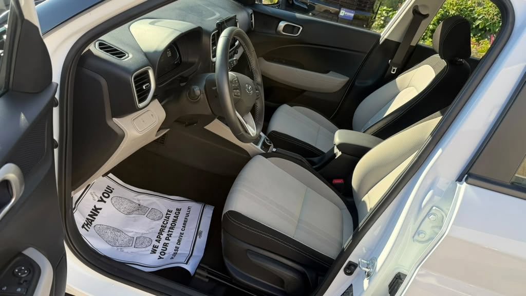 Certified 2026 Hyundai Venue SEL FWD image 15