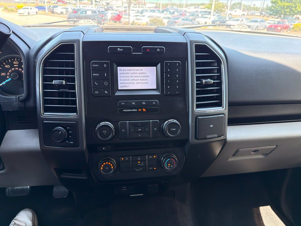 Used 2018 Ford F150 XLT AWD/4WD image 22