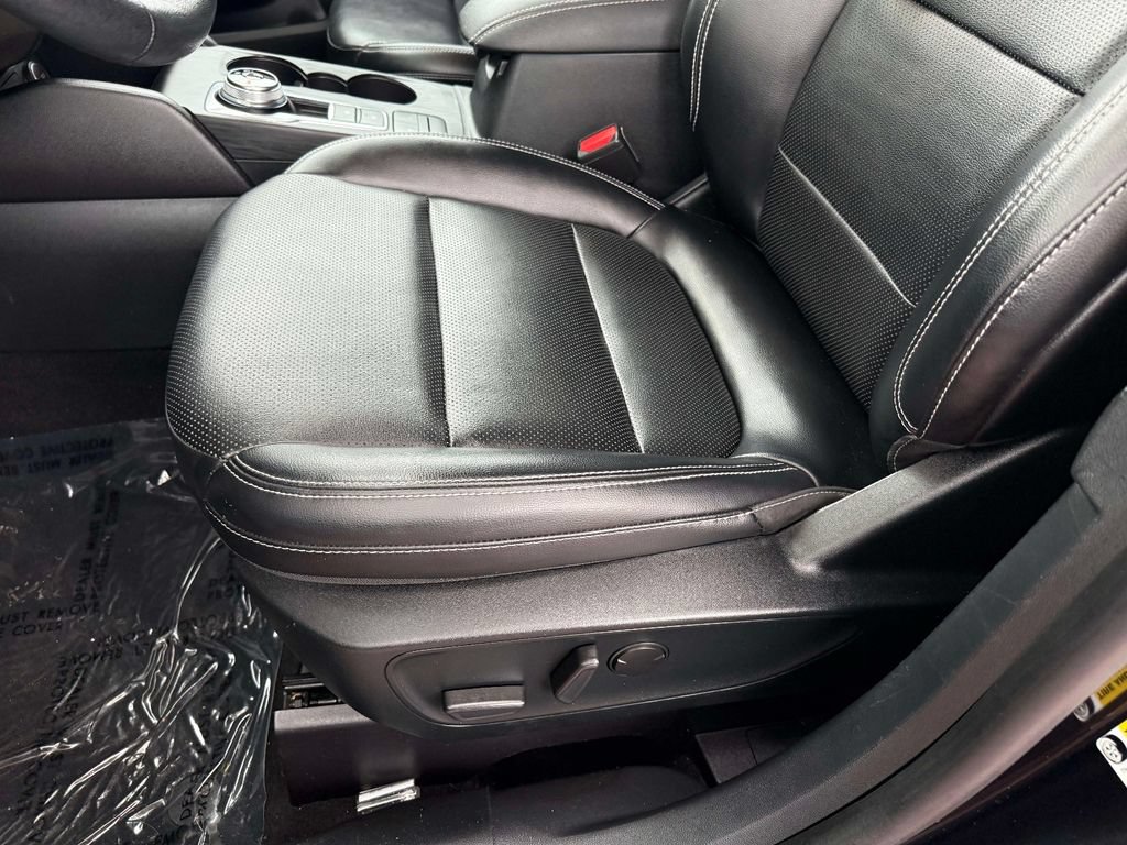Used 2020 Ford Escape SEL FWD image 14